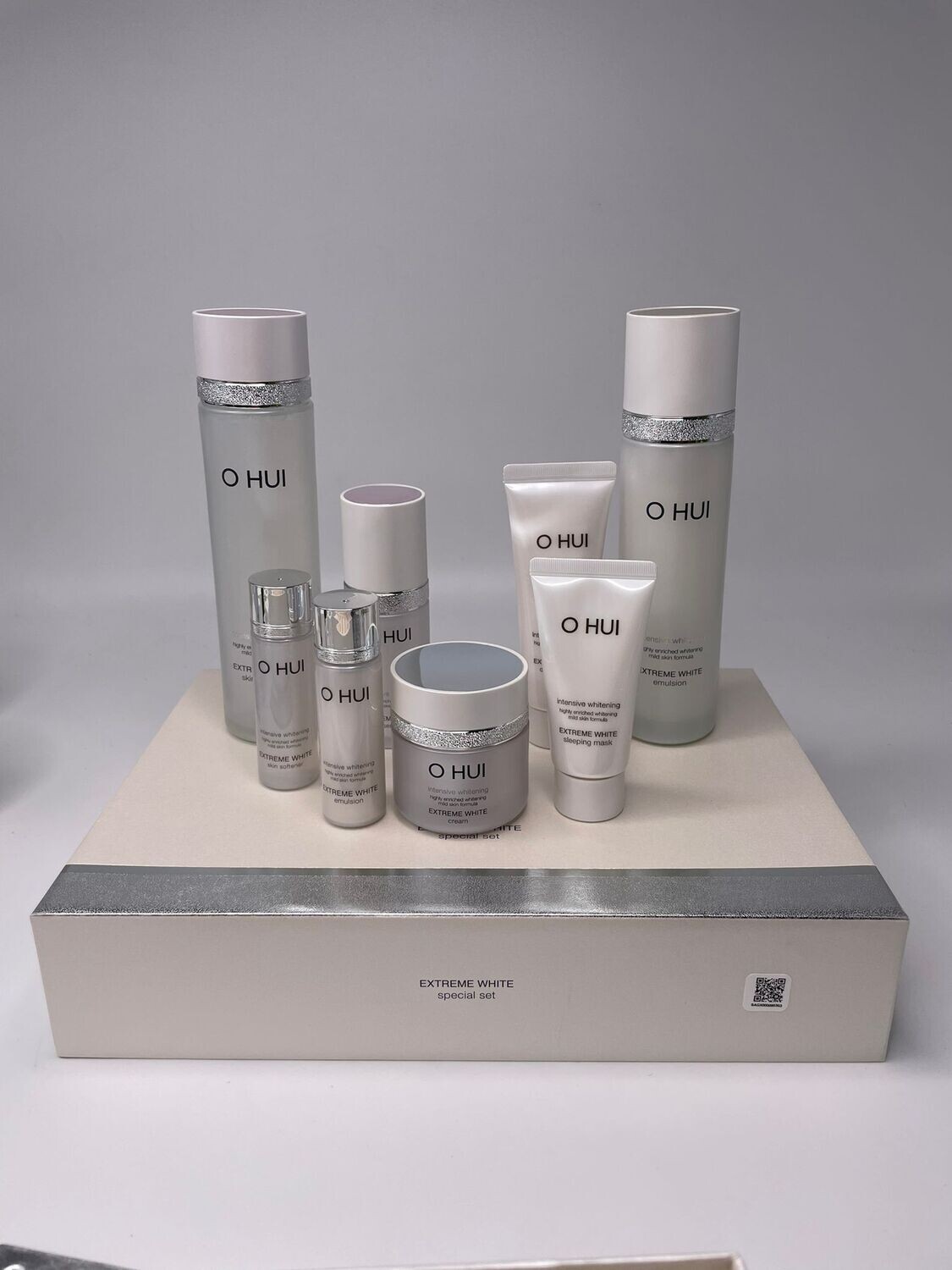 O HUI Extreme White Cream 4pcs Special Set