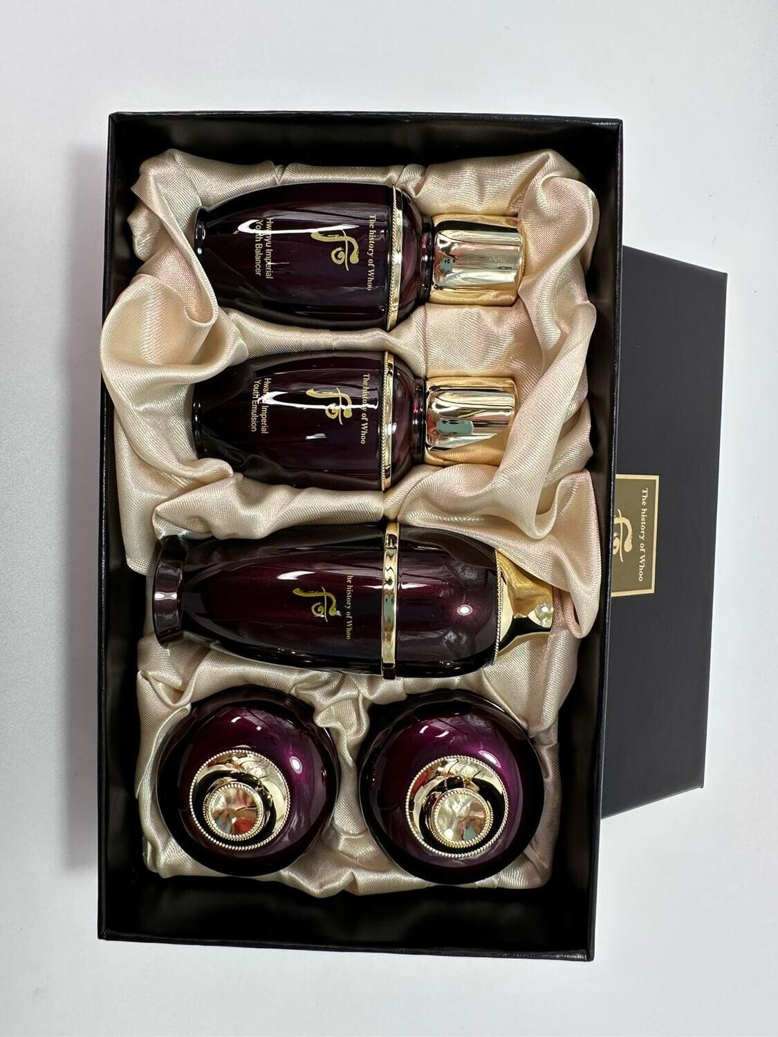 THE HISTORY of WHOO Hwanyu 5pcs Special Gist Set (415 гр)