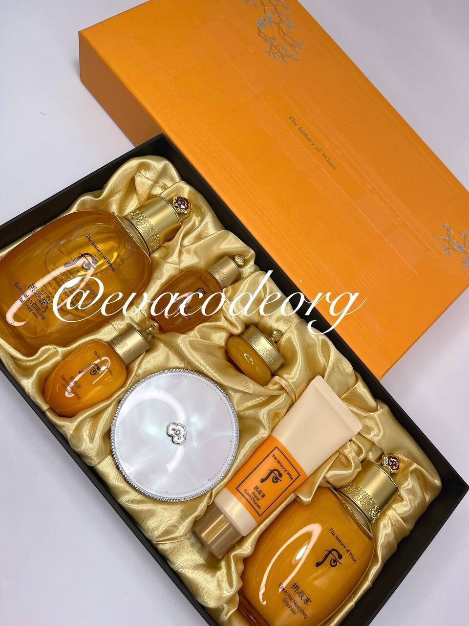 The history of Whoo Gongjinhyang 3pcs Special Set (вес 1290 гр)