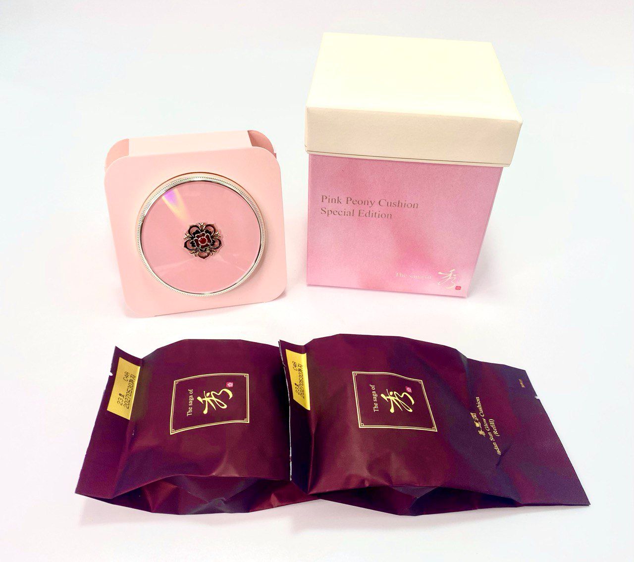 The saga of XIU PINK PEONY Cushion Special Edition Tone: 21 (вес: 270гр)