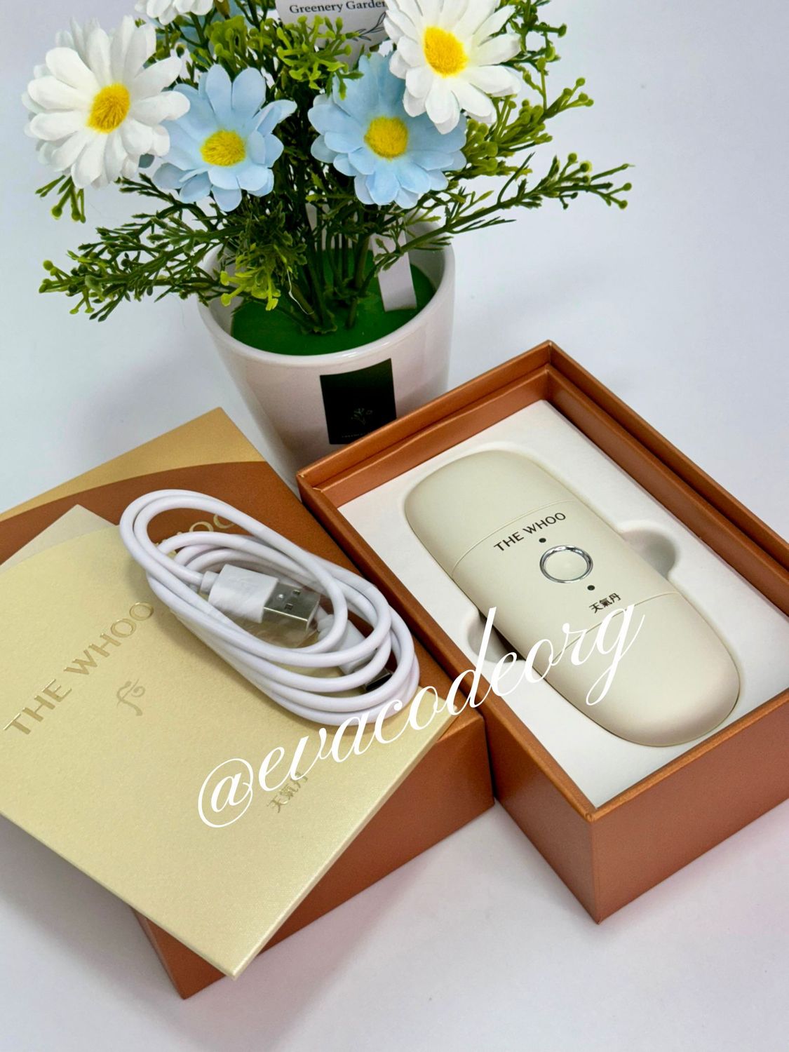 THE HISTORY OF WHOO Cheongidan Rejuvenating Pro-Radiance Aging-Sign Solusionist (300 гр)