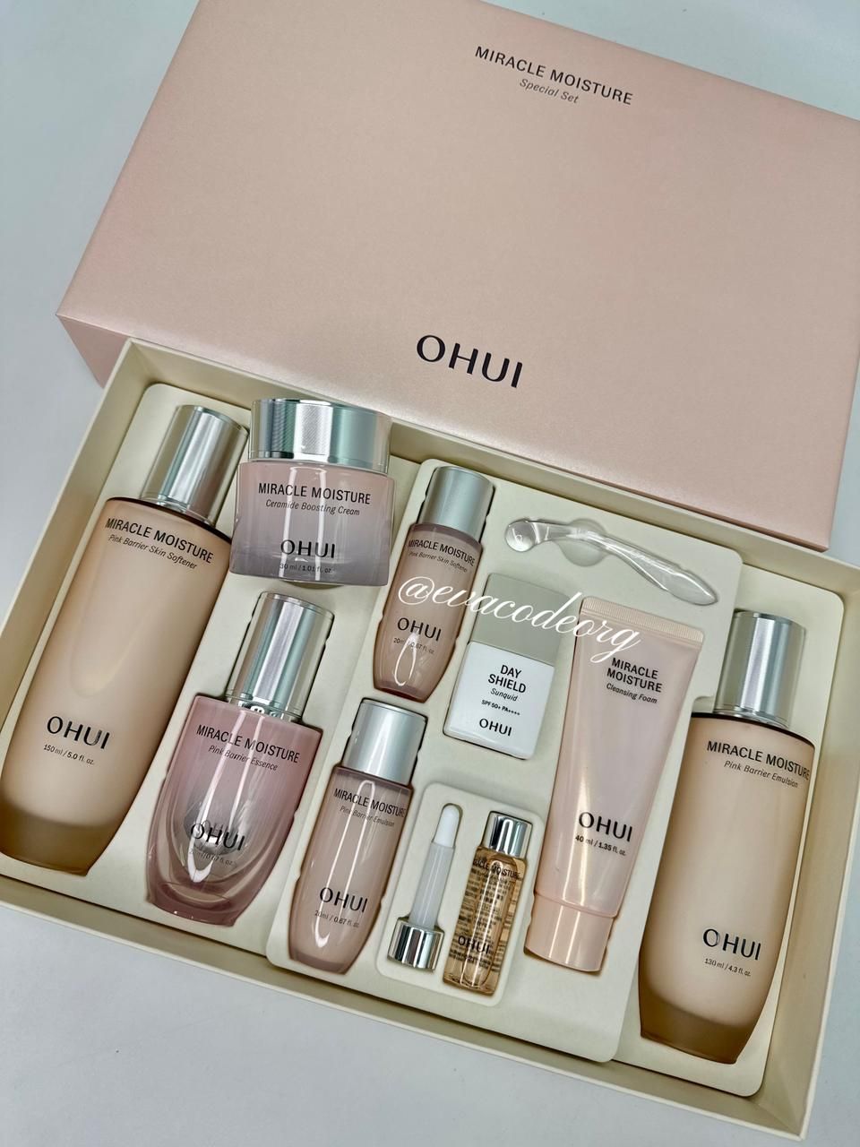 O HUI MIRACLE MOISTURE 4pcs special set (вес 1490 гр)