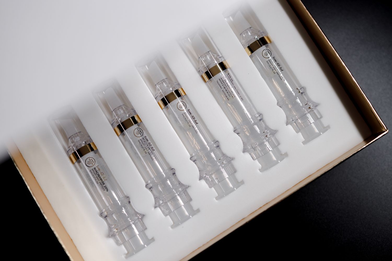 TOM-TIT-TOT (TTT) NIACINAMIDE 20% BRIGHT SHOT AMPOULE (350 гр)