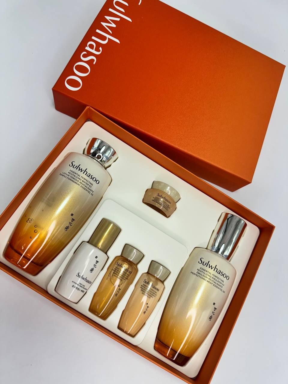 Sulwhasoo Essential Perfecting Revitalizing Set (2items) (920 гр)