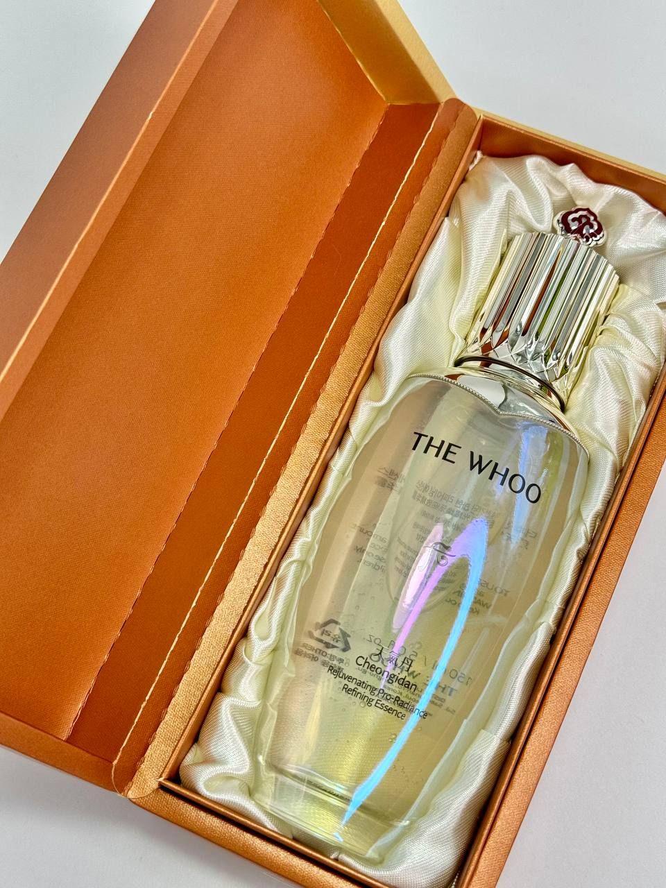 (18) The History of Whoo Cheongidan Rejuvenating Pro-Radiance Refining Essence 150 ml (530гр)
