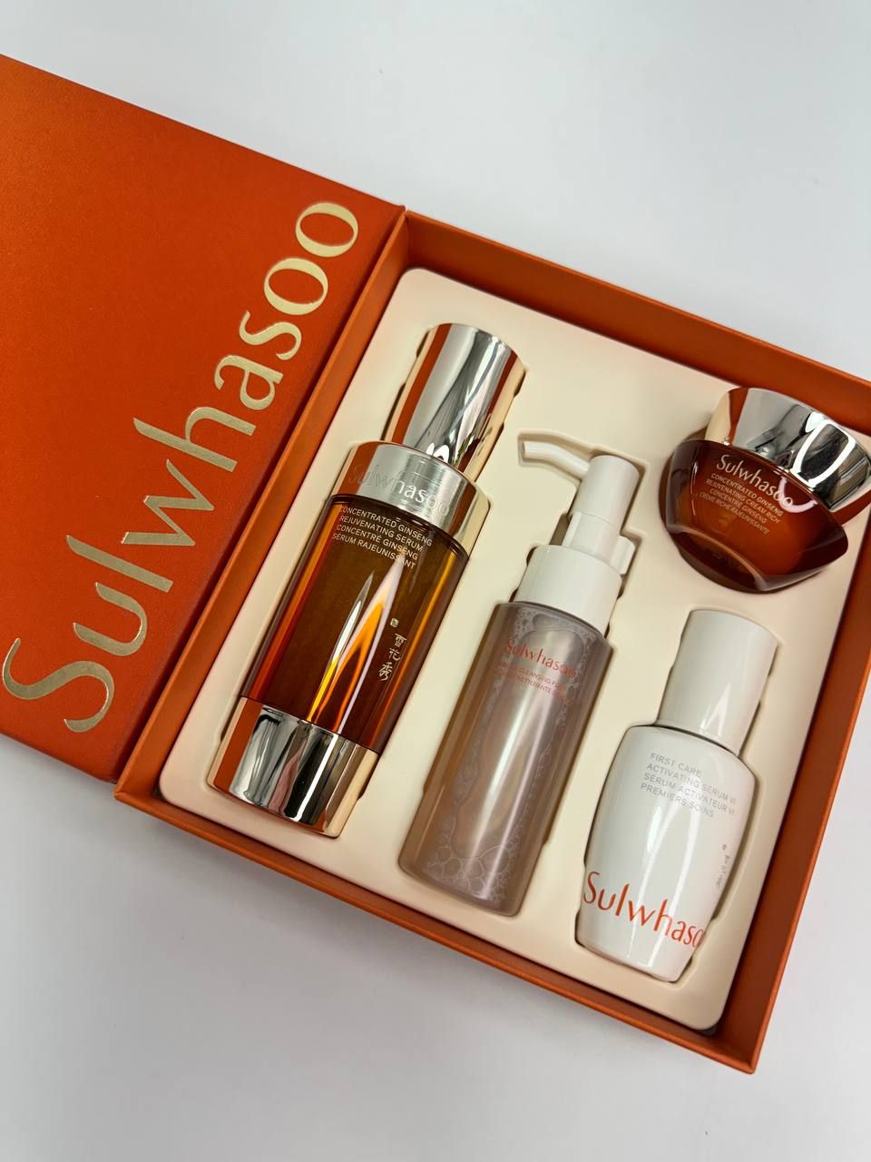 Sulwhasoo Concentrated Ginseng Rejuvenating Serum Set (520 гр)