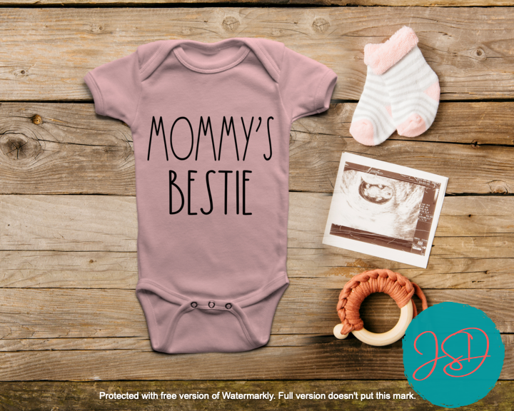 Infant- Mommy&#39;s bestie
