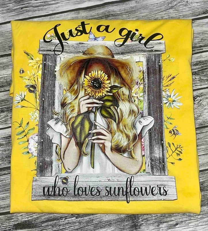 Just a girl who loves sunflowers