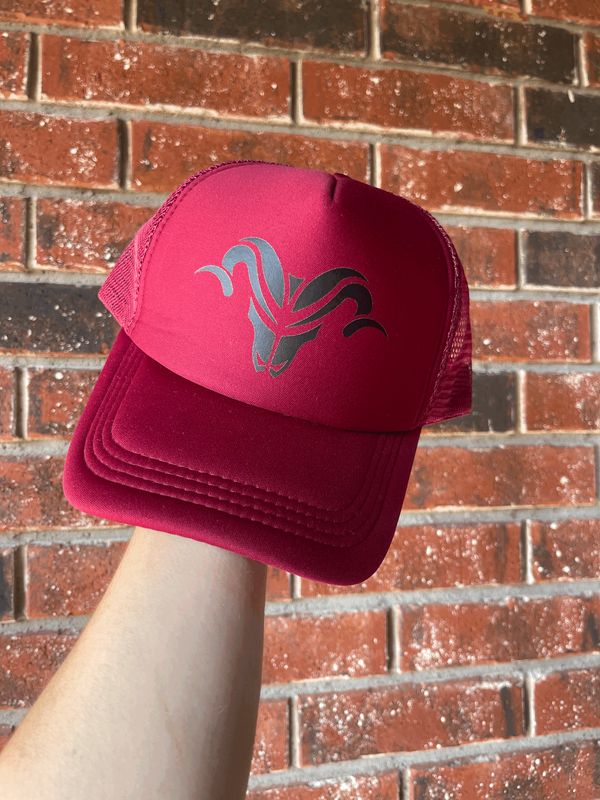 Trucker hat- Cardinal red with ram