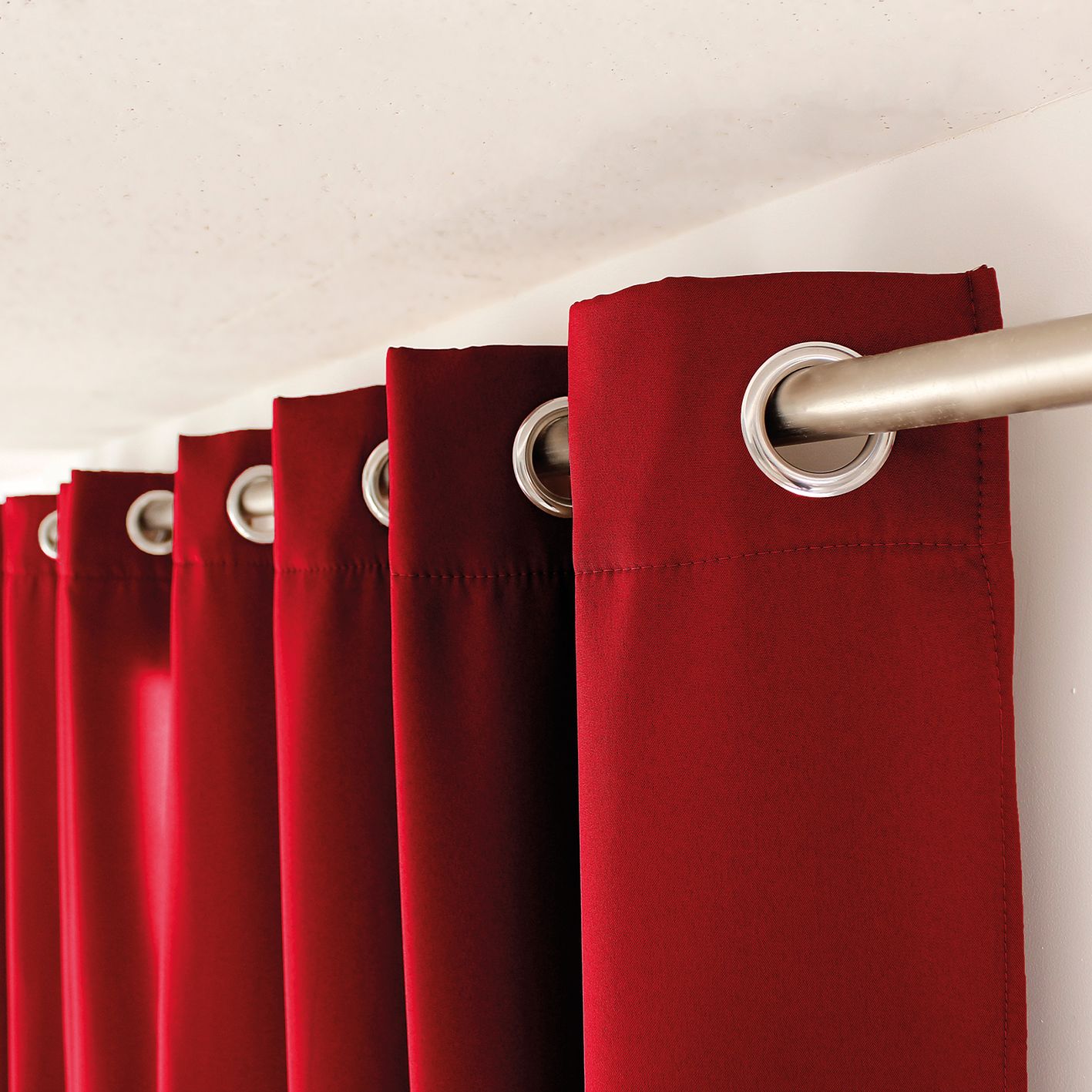 RIDEAU THERMIQUE 135X240 ROUGE