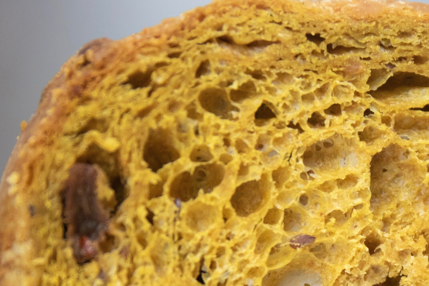Panettone with cereals
