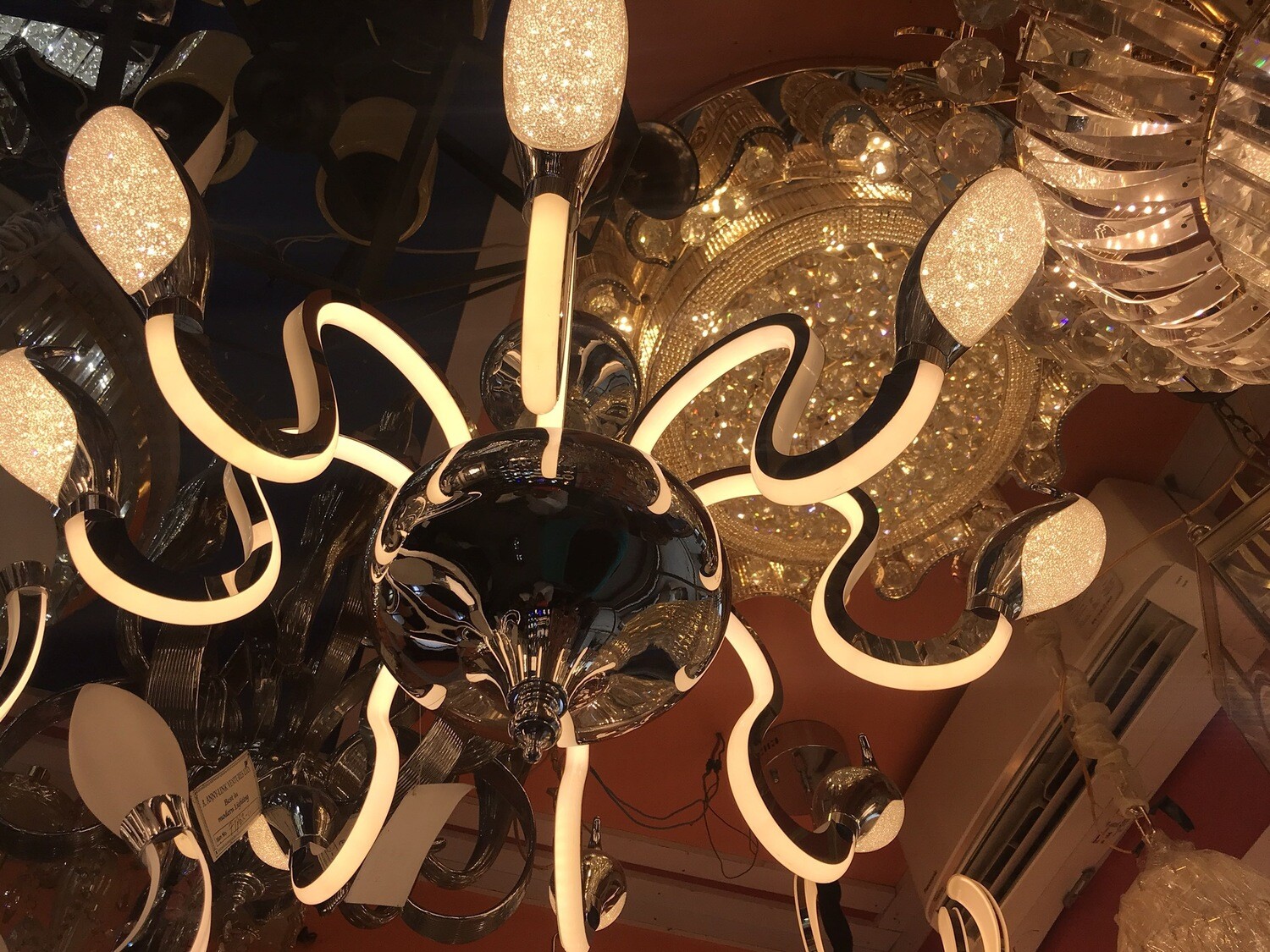 SNAKE LED CHANDELIER