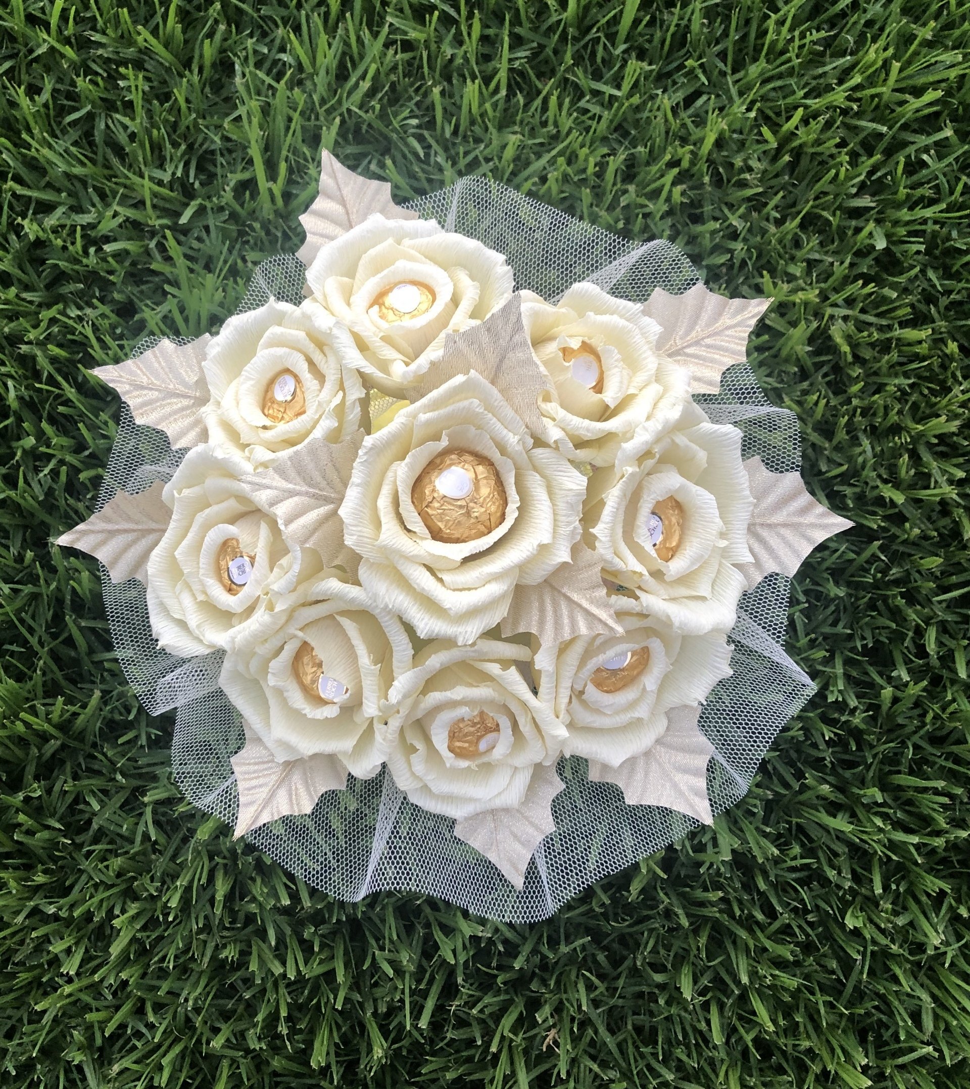 Pure Cream Chocolate flower Gift Bouquet