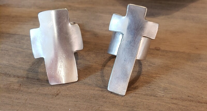 Cross Ring