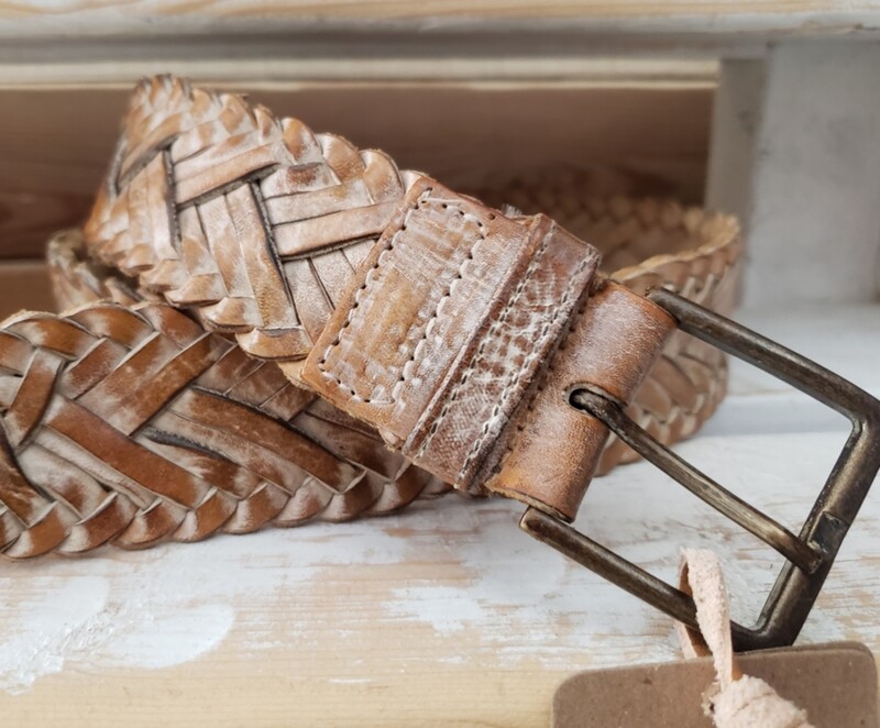 BedStu Proem Tan Belt