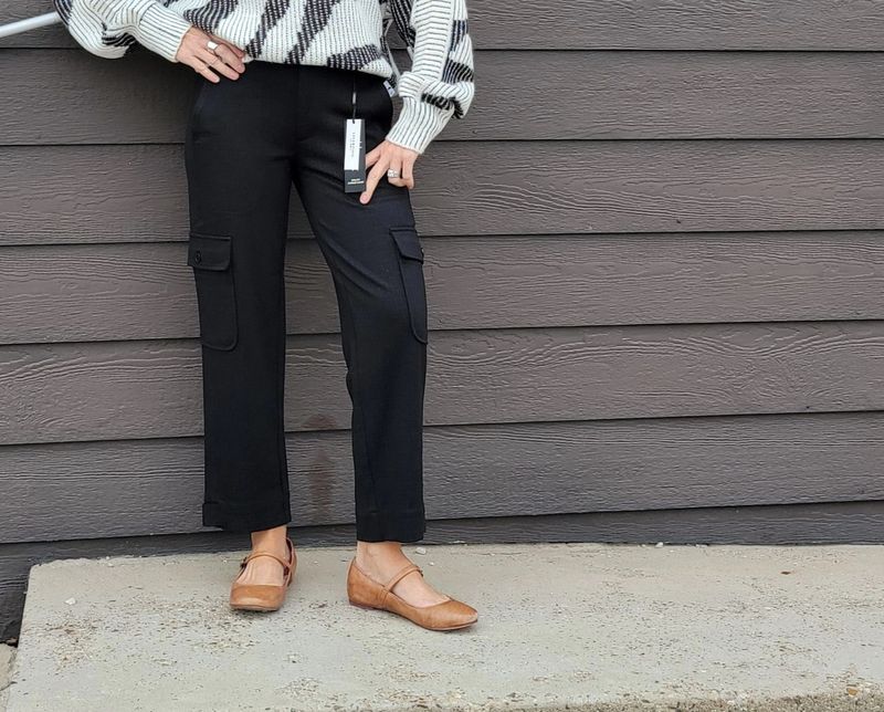 Liverpool Black Utility Crop