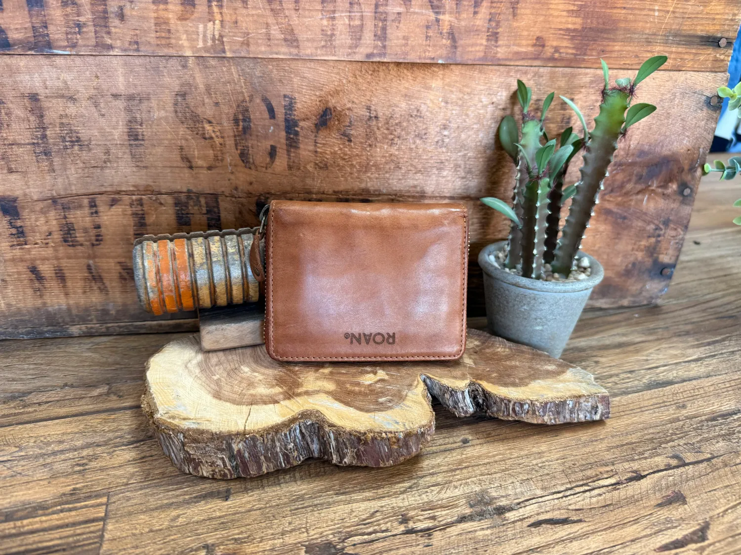 Roan  Mia  Tan Wallet