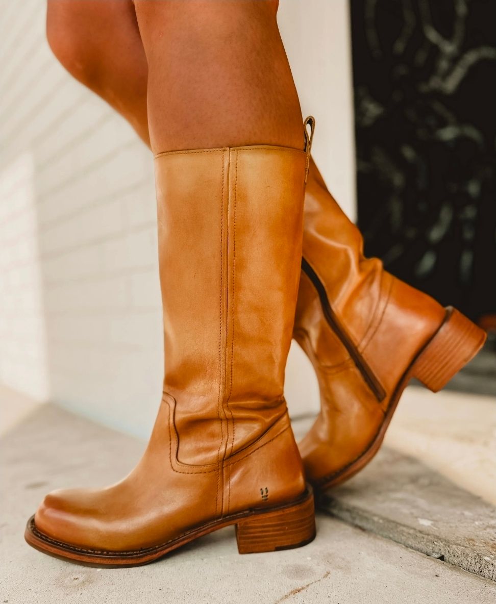 Roan Froe Banana Tan Distressed Boots Roan Froe Banana Tan Distressed Boots