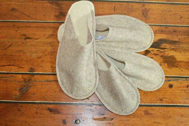 Filzschuhe aus der Wolle unserer Alpakas