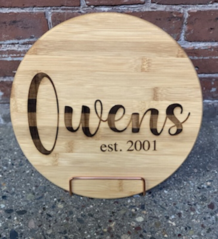 Round Personalized Cutting/charcuterie Board