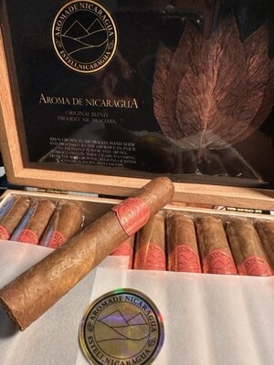 BOX of 20 Nicaraguan Cigars - Original Blend Connecticut Wrap
