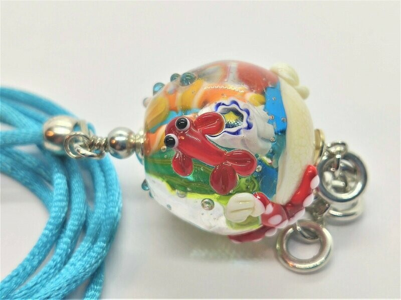 Aquarium-Kugel mit Liebe zum Detail
