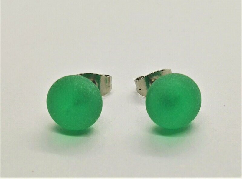Ohrstecker aus Glas und Edelstahl, satiniert, grün