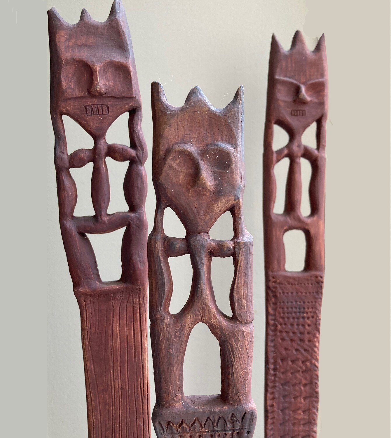 3 totems en grès patiné