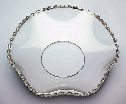 LM01205 52/15 gebogen, gezackt, gewellt, Platinrand Kerzenmanschetten, Kerzenring, Bobèche, Tropfenfänger mit Welle LM01205 52/15 gebogen, gezackt, gewellt, Platinrand Kerzenmanschetten, Kerzenring, Bobèche, Tropfenfänger mit Welle