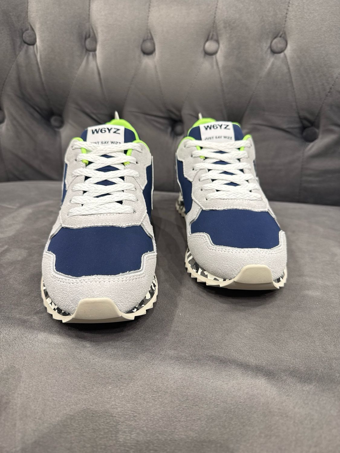 W6YZ Jet white-navy-grey