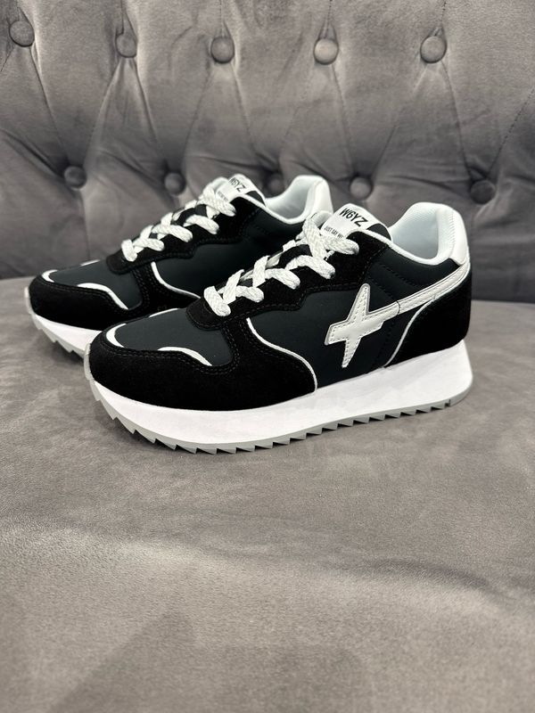 New W6YZ Jet black-white