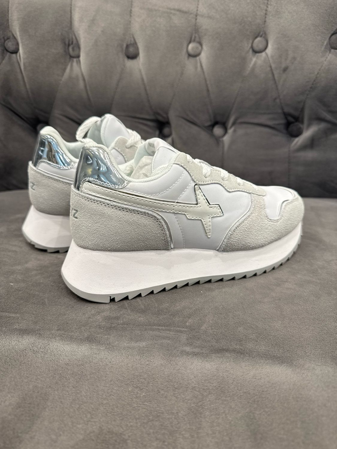 New W6YZ Jet white-silver