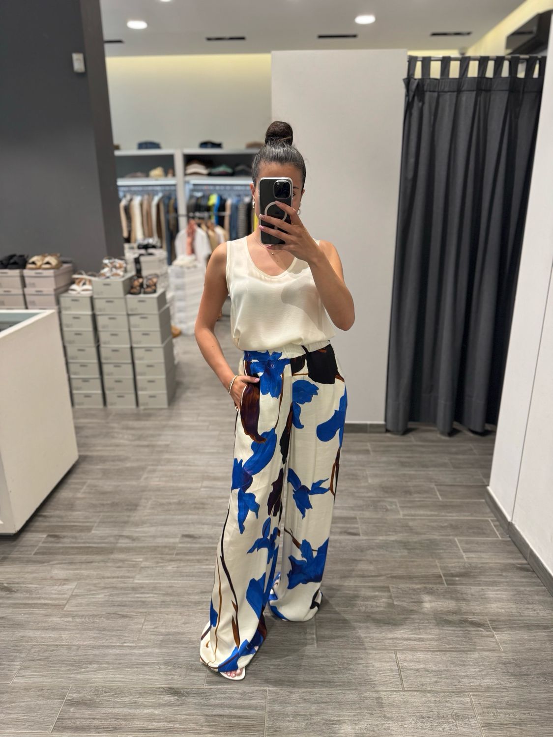 Pantalone in fantasia KAOS