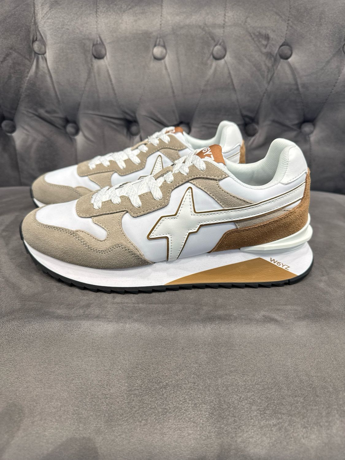 W6YZ YAK taupe-white