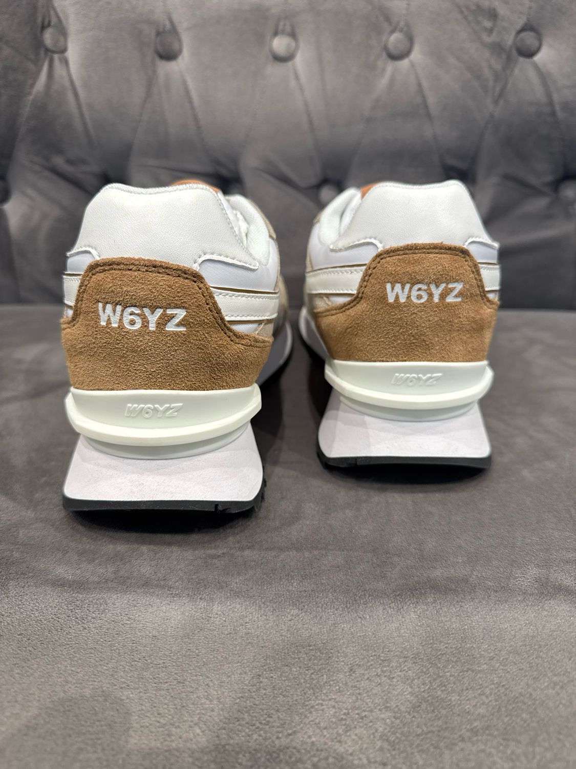 W6YZ YAK taupe-white