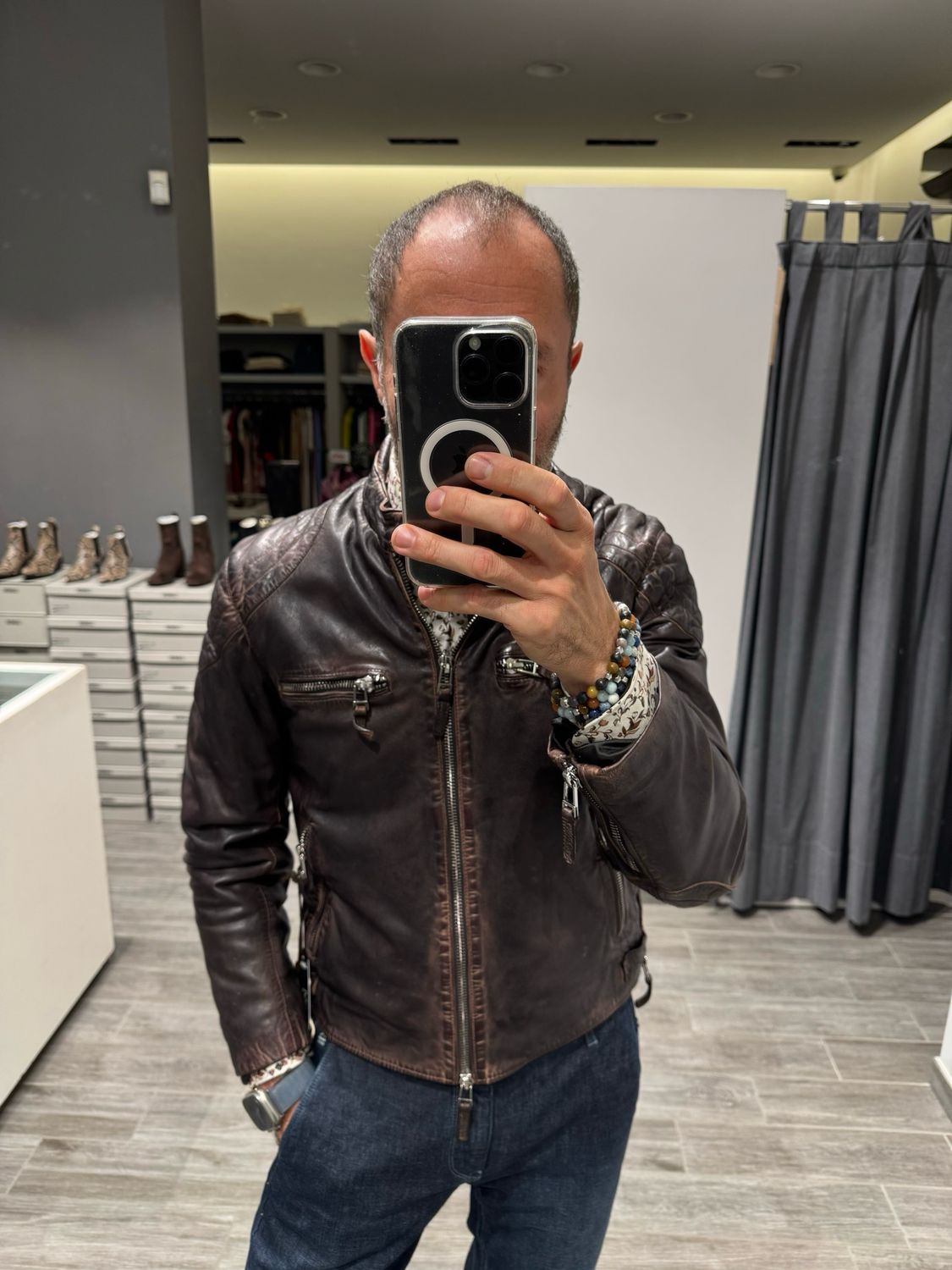 Biker in pelle The Jack