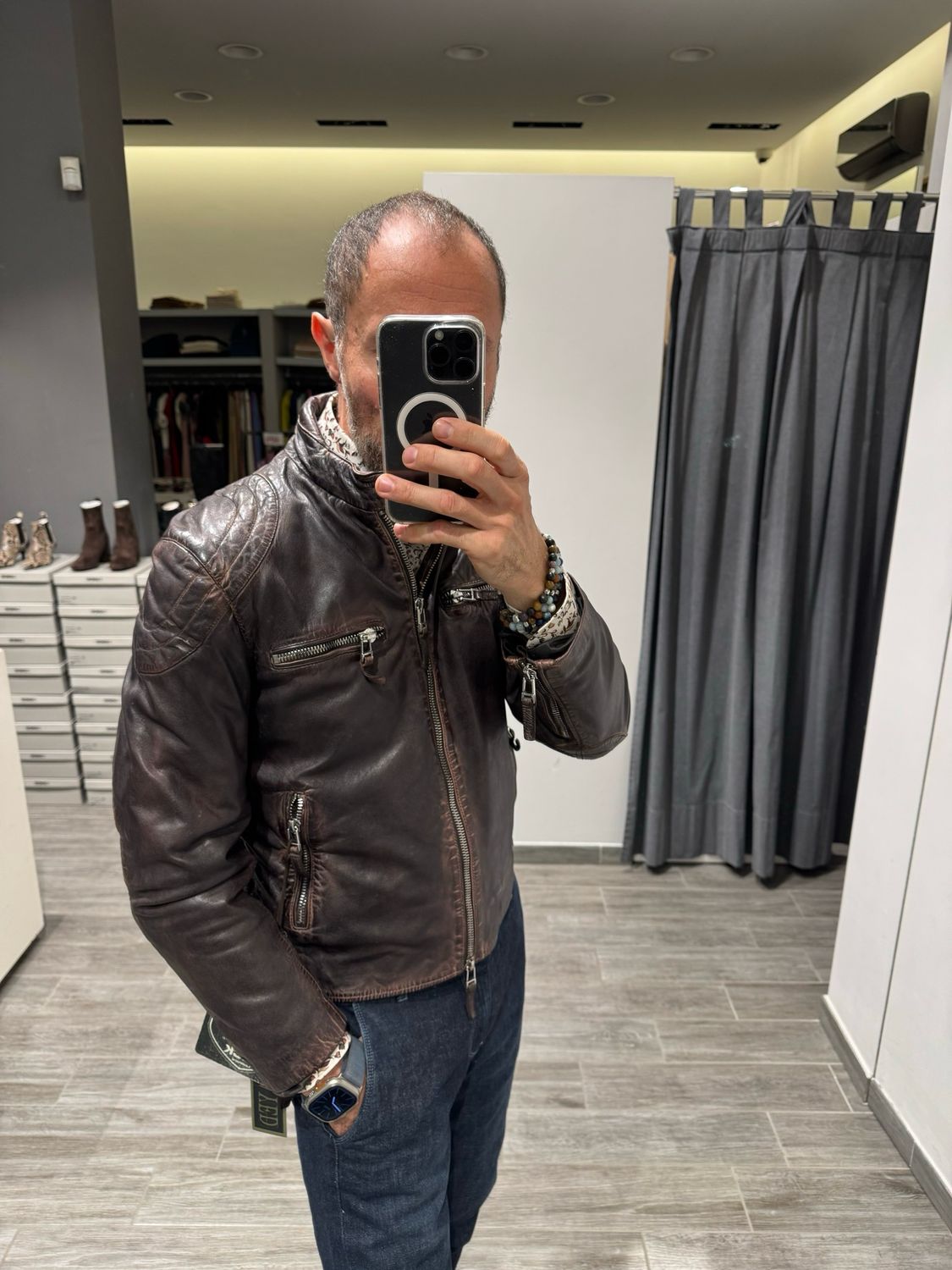 Biker in pelle The Jack