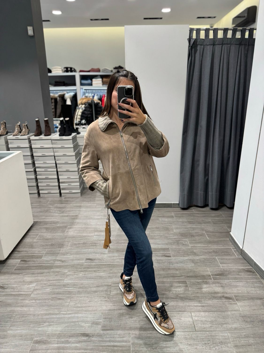 Giubbino in camoscio con maniche in lana The Jackie