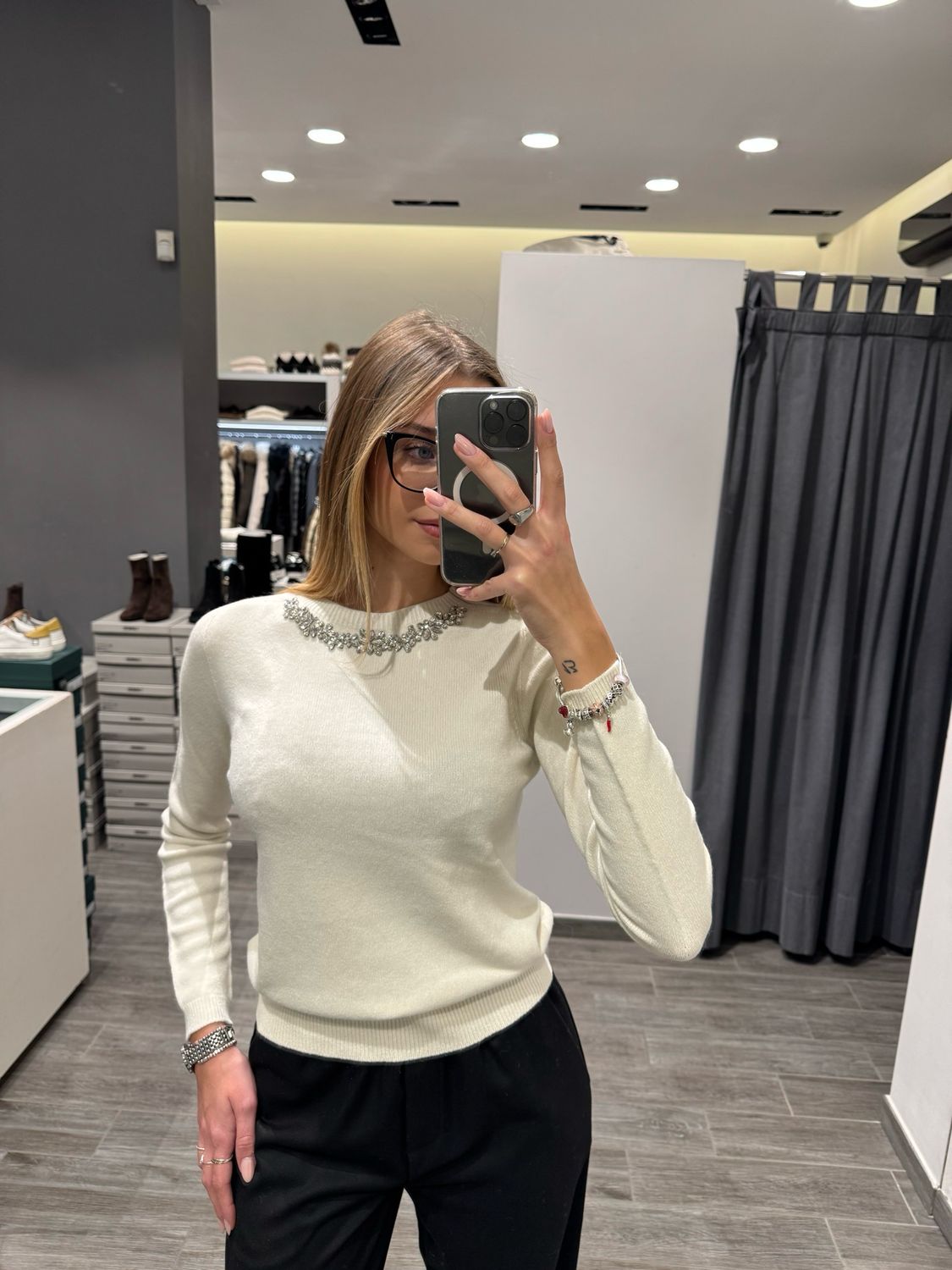 Maglia con dettagli gioiello Kaos