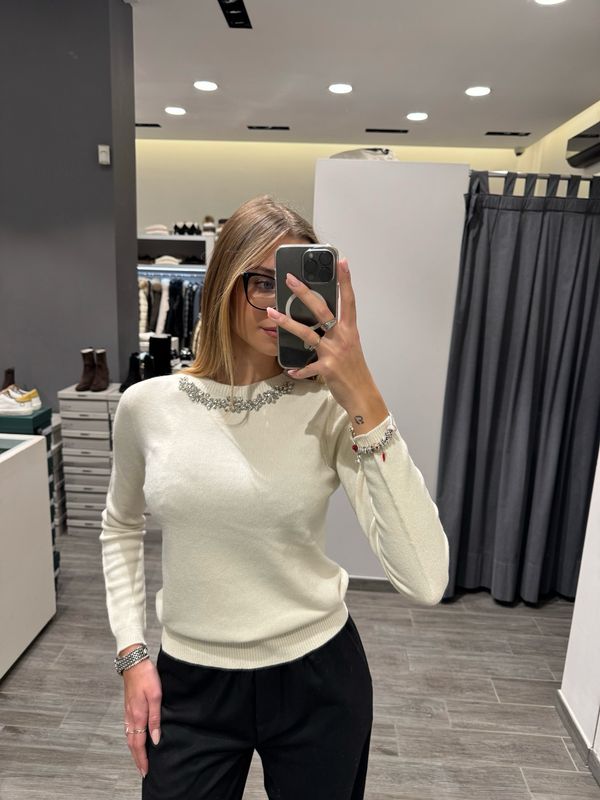 Maglia con dettagli gioiello Kaos