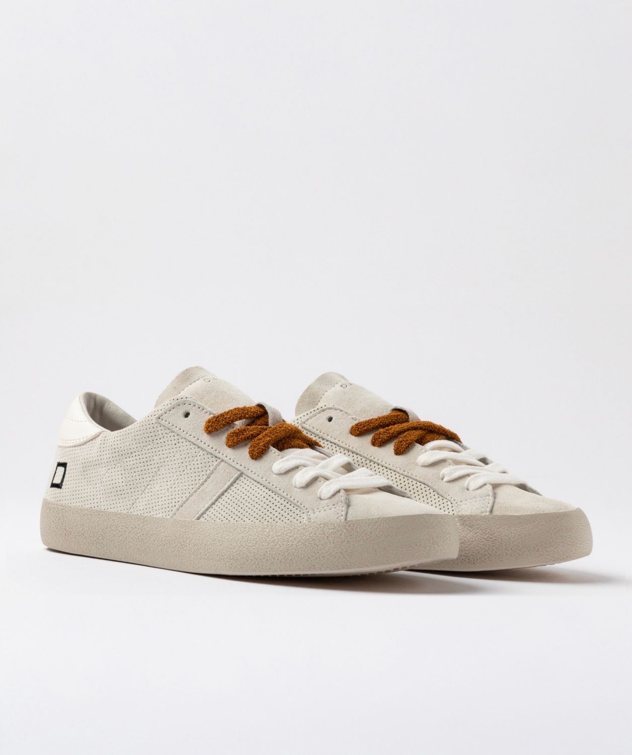 DATE HILL LOW PERFORATED COLORED IVORY