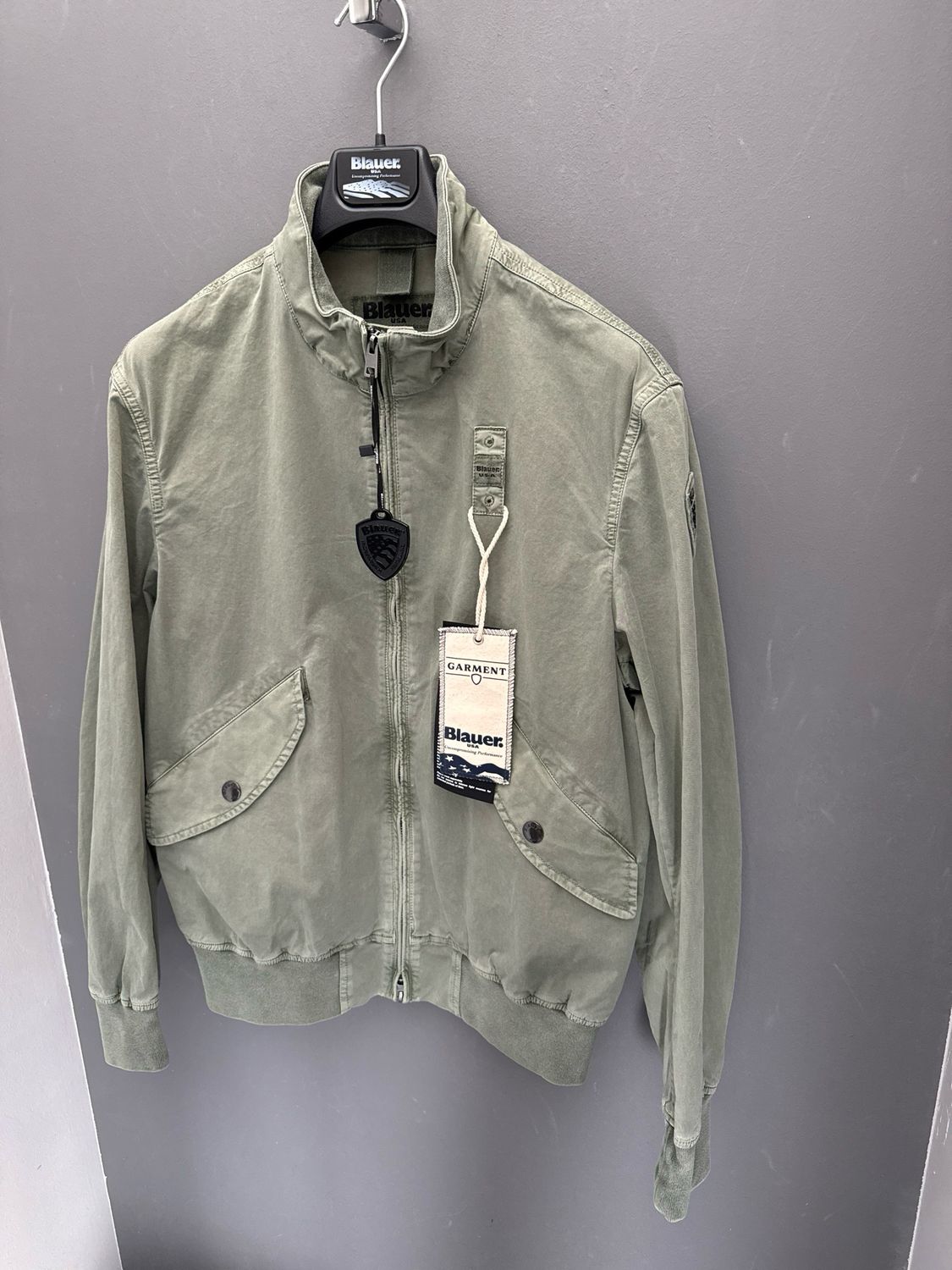 BOMBER BLAUER LEGGERO BADGER