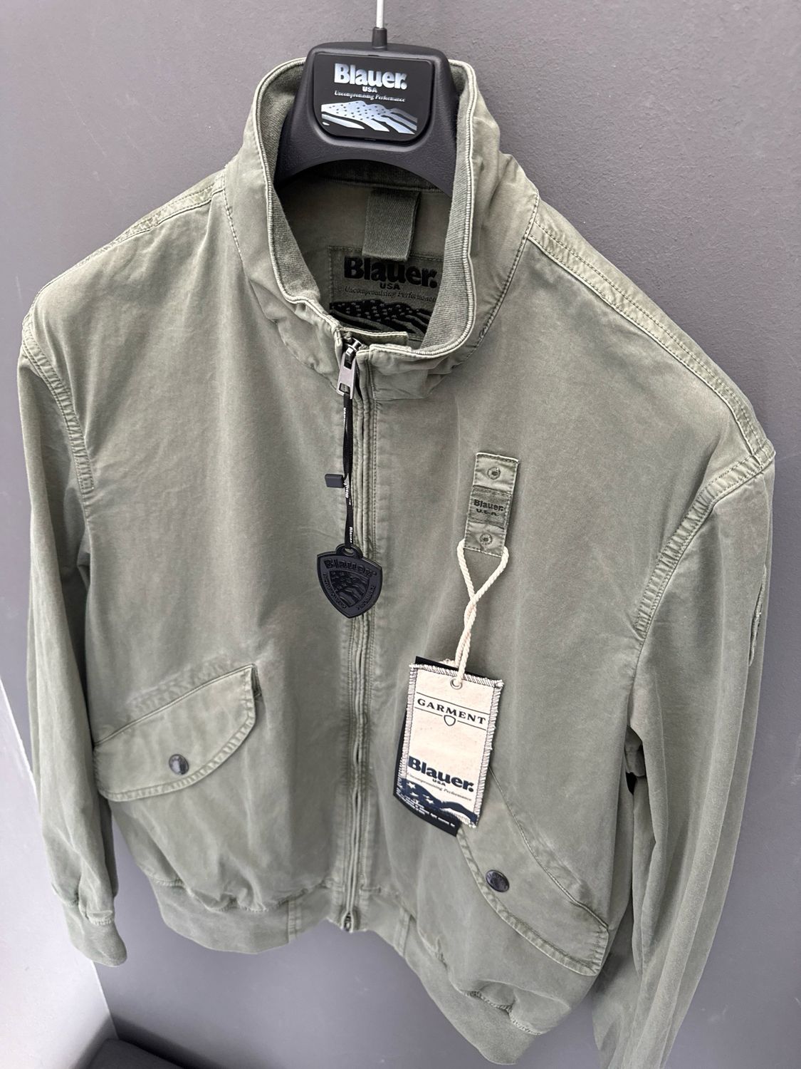 BOMBER BLAUER LEGGERO BADGER