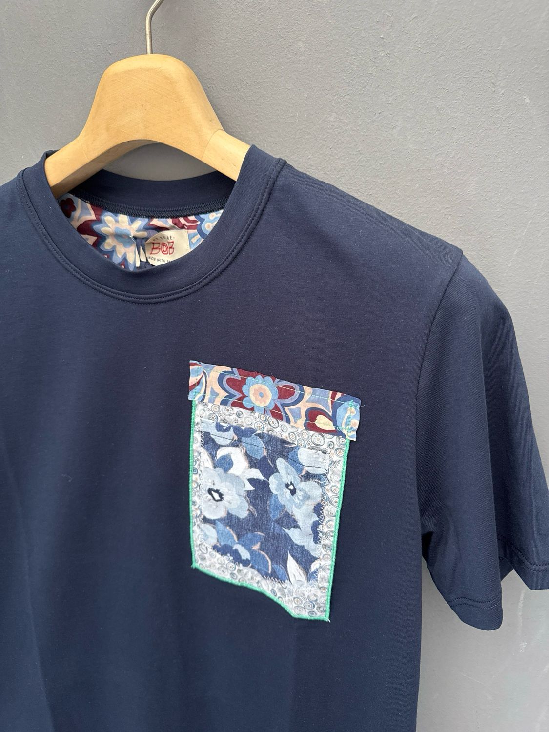 T-shirt BOB con taschino