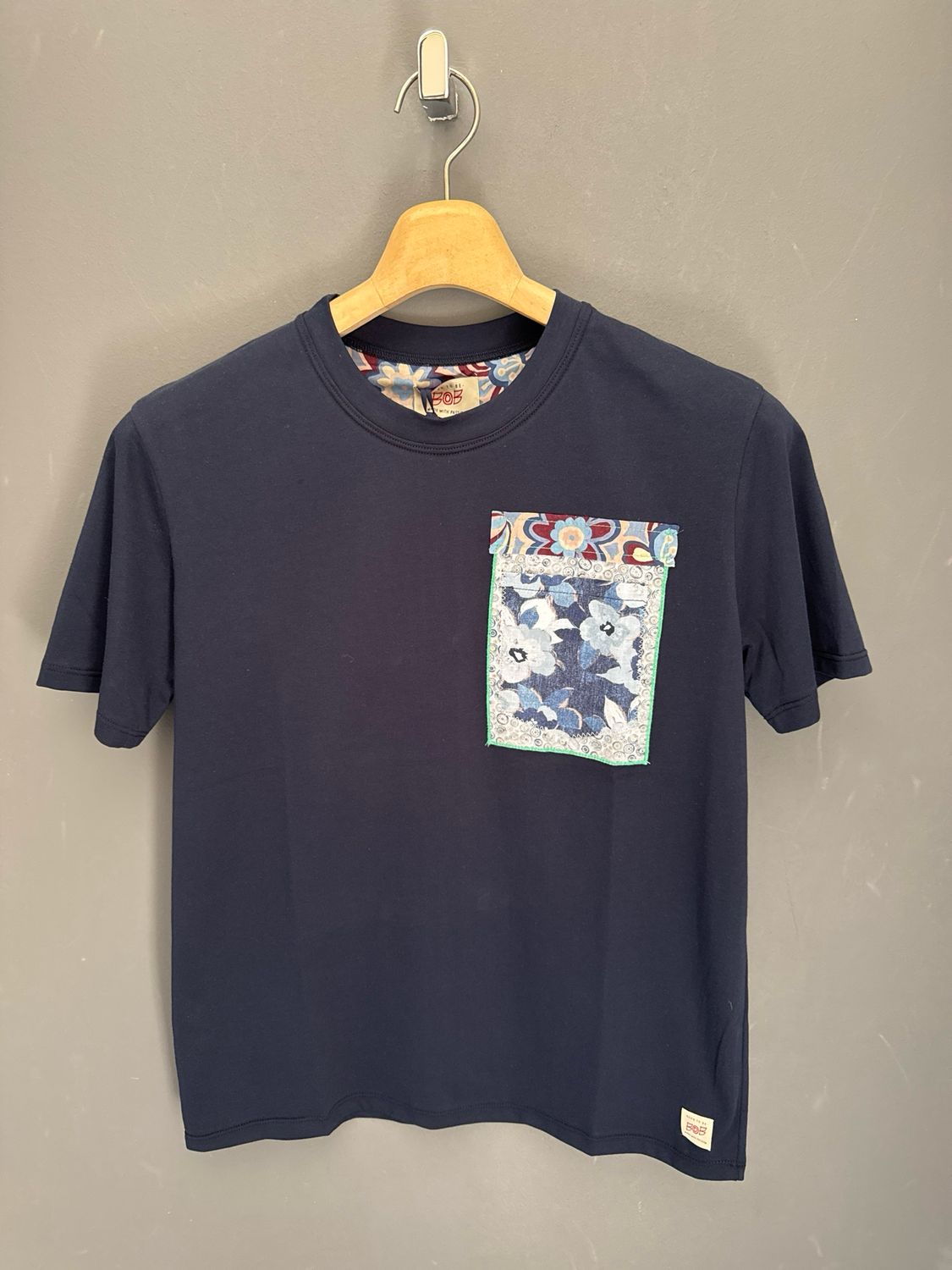 T-shirt BOB con taschino