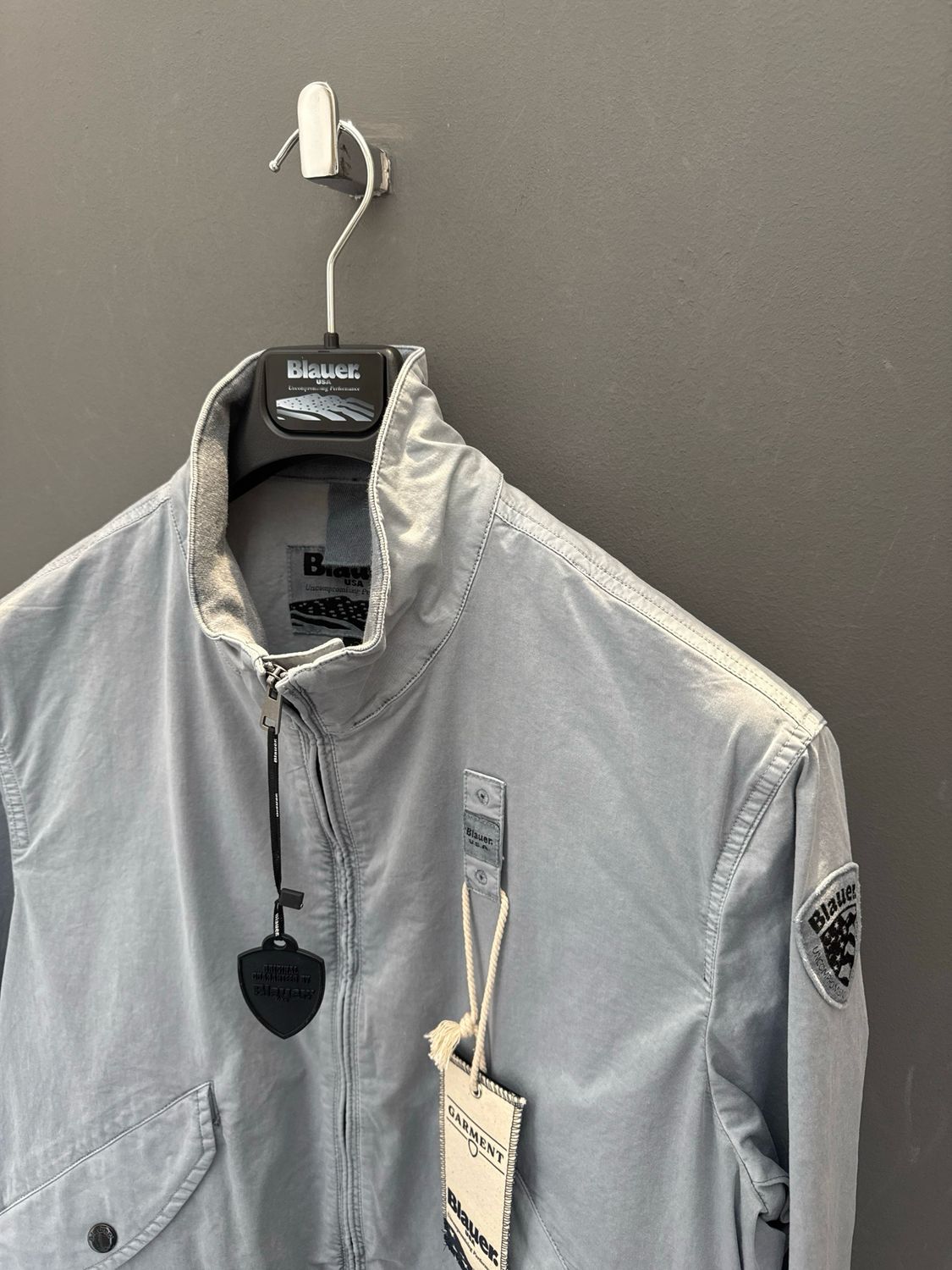 BOMBER BLAUER LEGGERO BADGER