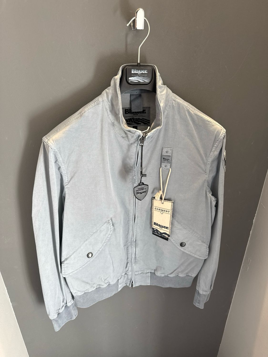 BOMBER BLAUER LEGGERO BADGER