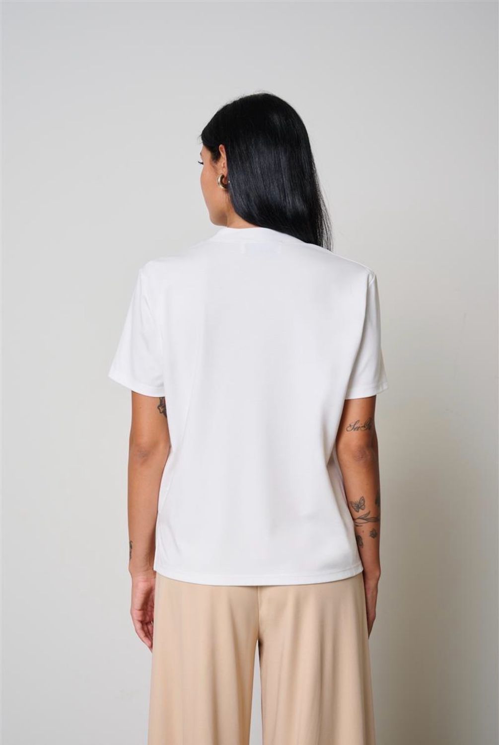 BLUSA KAOS DI JERSEY CON SCOLLO A V