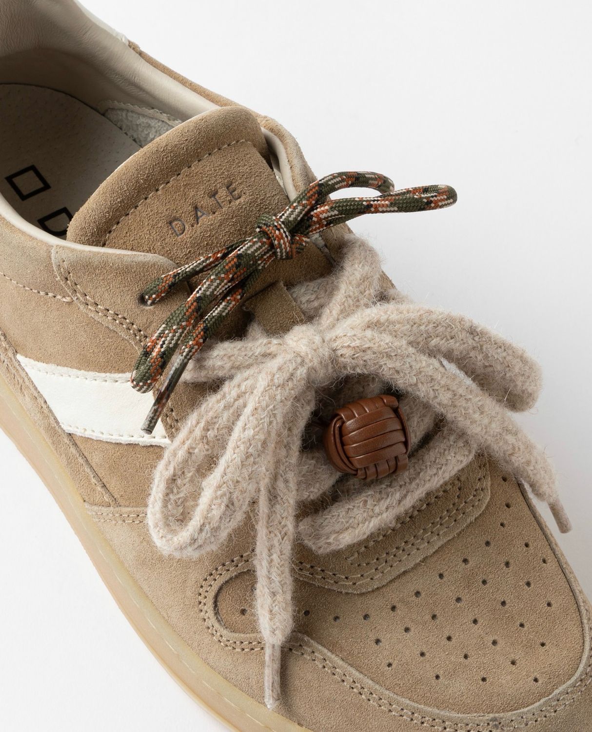 DATE COURT 2.0 SUEDE CAMEL