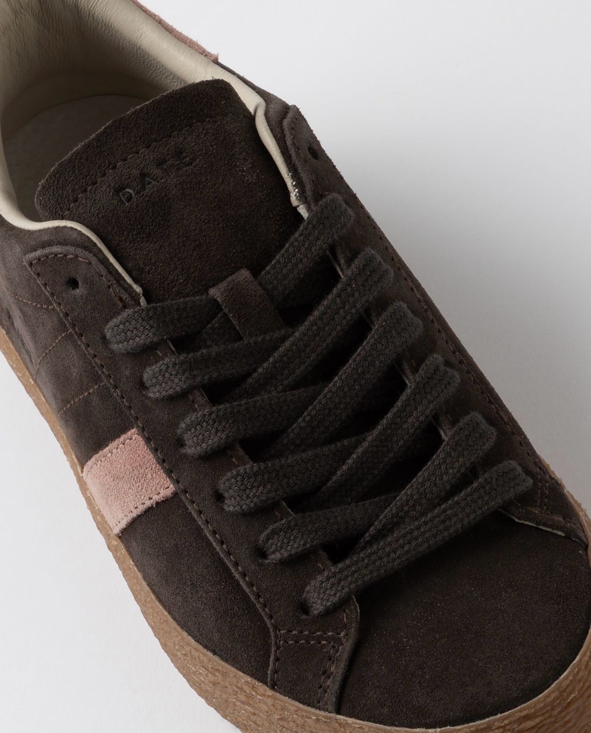 DATE HILL LOW SUEDE BROWN